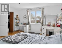 112 CLARENDON CRESCENT - 22