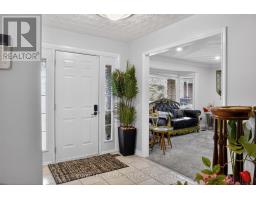 112 CLARENDON CRESCENT - 4