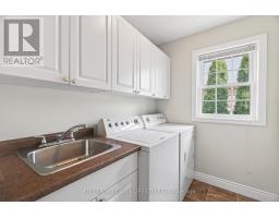 111 JENNA DRIVE - 19