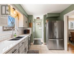 3 LACEY CRESCENT - 14