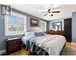 3 LACEY CRESCENT - 16