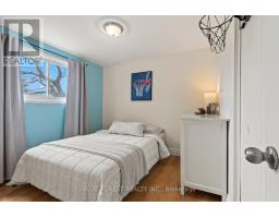 3 LACEY CRESCENT - 21