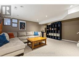 3 LACEY CRESCENT - 25