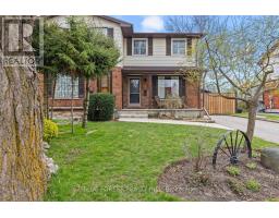 3 LACEY CRESCENT - 3