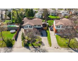 3 LACEY CRESCENT - 33