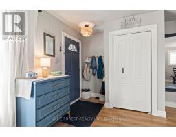 3 LACEY CRESCENT - 6