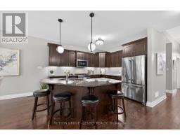 30 - 725 EAGLETRACE DRIVE - 11