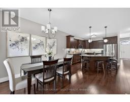 30 - 725 EAGLETRACE DRIVE - 14