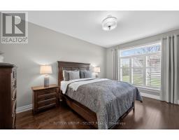 30 - 725 EAGLETRACE DRIVE - 15