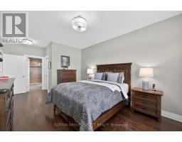 30 - 725 EAGLETRACE DRIVE - 16