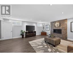 30 - 725 EAGLETRACE DRIVE - 22