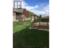 30 - 725 EAGLETRACE DRIVE - 28