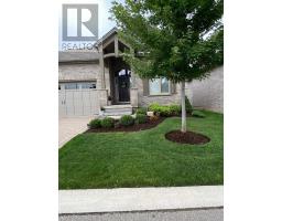 30 - 725 EAGLETRACE DRIVE - 29