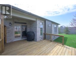 30 - 725 EAGLETRACE DRIVE - 37