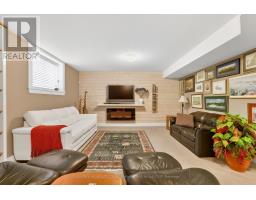 4 - 50 SUNRISE LANE - 28