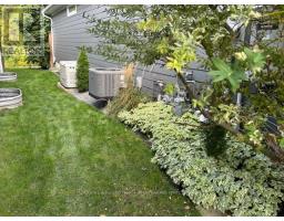 4 - 50 SUNRISE LANE - 44