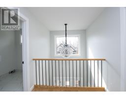 88 OPTIMIST DRIVE - 15