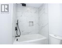 88 OPTIMIST DRIVE - 28