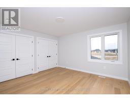 88 OPTIMIST DRIVE - 29