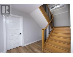 88 OPTIMIST DRIVE - 32