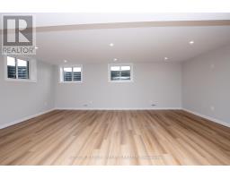 88 OPTIMIST DRIVE - 33