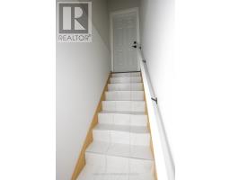 88 OPTIMIST DRIVE - 38