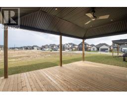 88 OPTIMIST DRIVE - 39