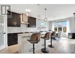 493 BENNETT CRESCENT - 10