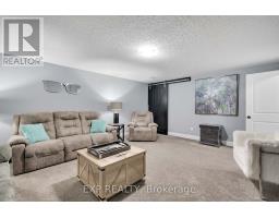 493 BENNETT CRESCENT - 29