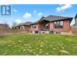 493 BENNETT CRESCENT - 36