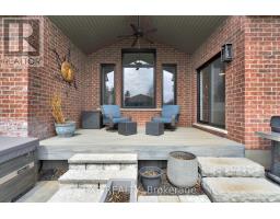 493 BENNETT CRESCENT - 40