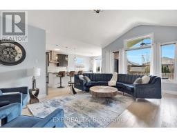 493 BENNETT CRESCENT - 5