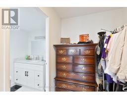 1207 - 380 KING STREET - 18