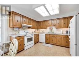 18 - 55 FIDDLERS GREEN ROAD - 19