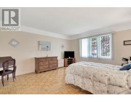 18 - 55 FIDDLERS GREEN ROAD - 25