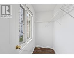 16 - 270 NORTH CENTRE ROAD - 24