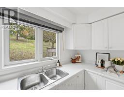 16 - 270 NORTH CENTRE ROAD - 8