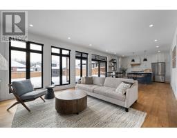 160 FOXBOROUGH PLACE - 10