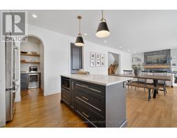 160 FOXBOROUGH PLACE - 18