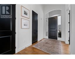 160 FOXBOROUGH PLACE - 4