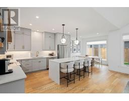 52 - 383 DAVENTRY WAY - 11