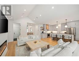 52 - 383 DAVENTRY WAY - 18