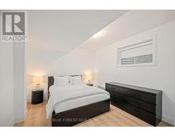 52 - 383 DAVENTRY WAY - 35