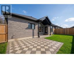 52 - 383 DAVENTRY WAY - 38