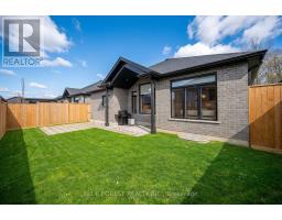 52 - 383 DAVENTRY WAY - 40