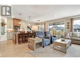 192 FOXBOROUGH PLACE - 10