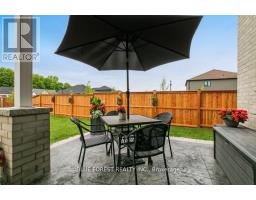 192 FOXBOROUGH PLACE - 32