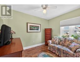 554 HALE STREET - 20