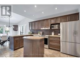 299 AMBLESIDE DRIVE - 18