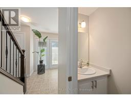 71 - 1061 EAGLETRACE DRIVE - 20